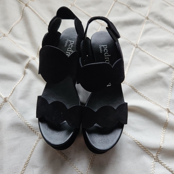 Pedro Garcia Black Suede Scalloped Dyane Wedge Sandals  36.5 - Picture 6 of 7